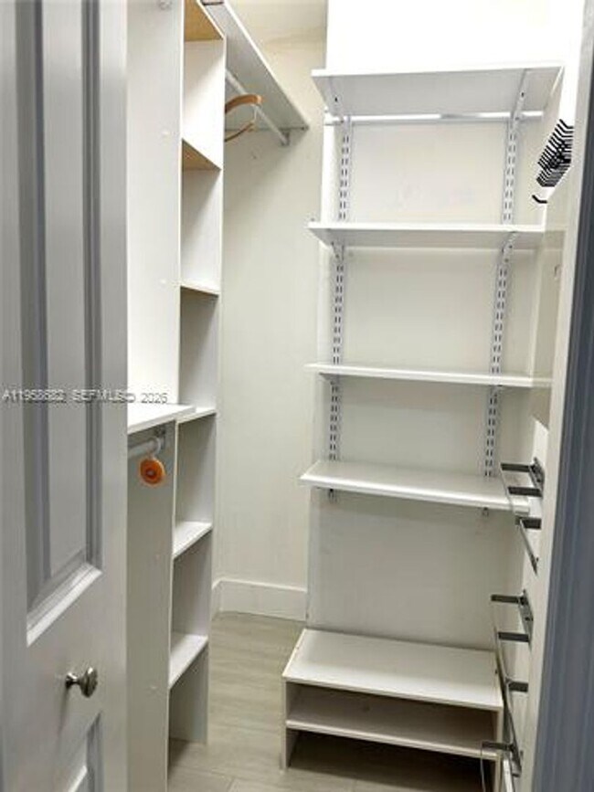 Building Photo - 12907 SW 64th Ln