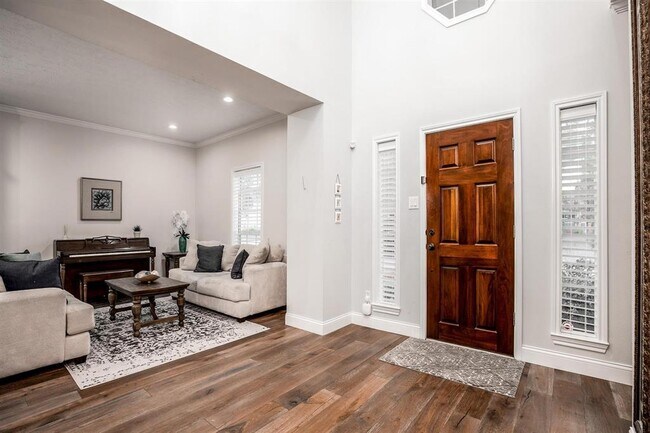 Building Photo - 8915 Wallington Dr