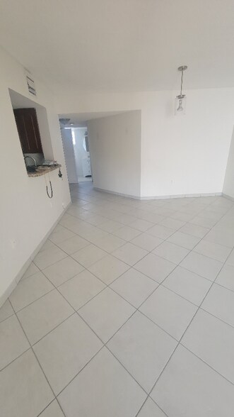 Building Photo - 1152 NW 124th Pl