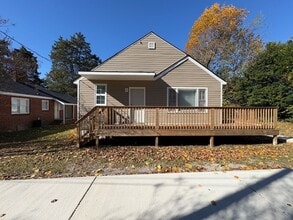 Building Photo - 3826 John Marshall Rd