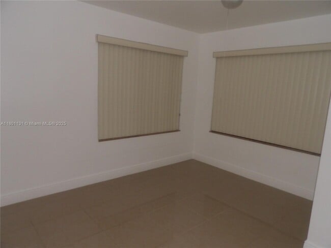 Building Photo - 1225 N J St