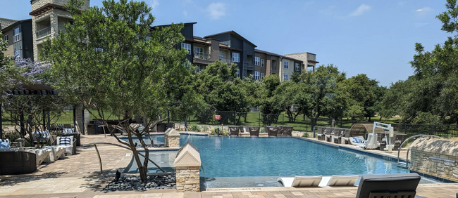 Building Photo - Lake Travis Apartments