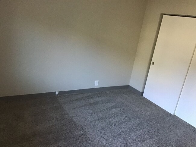 Building Photo - 2563 Irving Ct