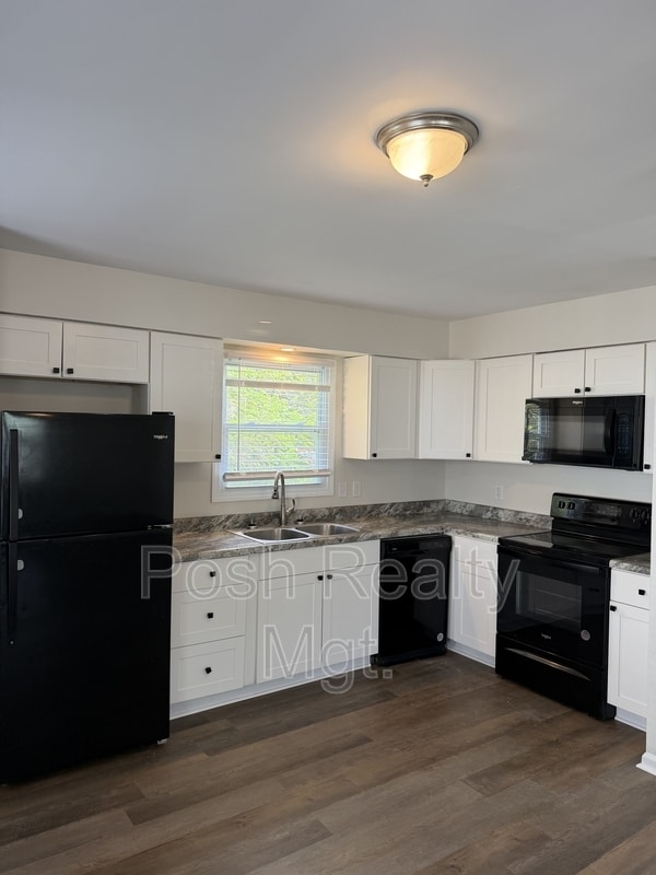 Building Photo - 1117 Van Wert St