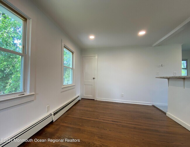 Building Photo - 1224 7th Ave