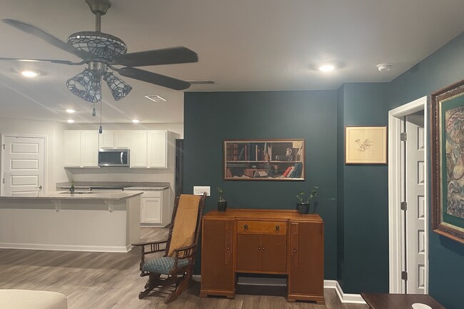 Building Photo - 8623 Tarsus Dr