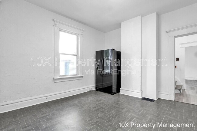 Building Photo - 851 Bellows Ave