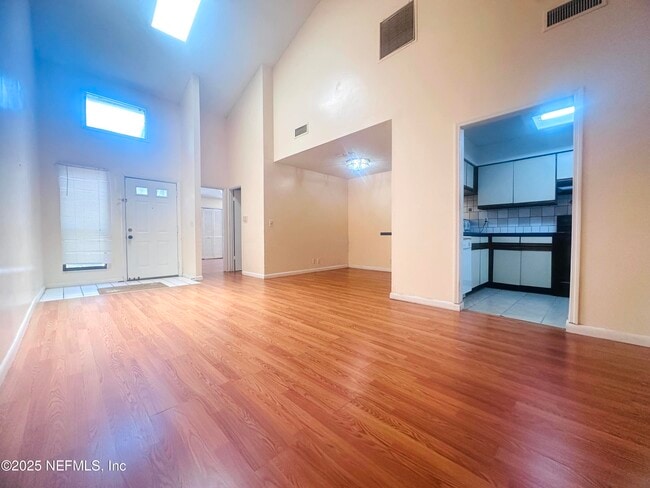 Building Photo - 4835 Kingsmeadow Ln