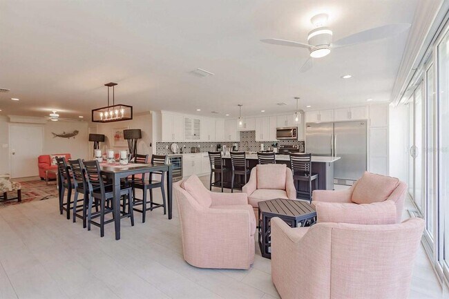 Building Photo - 1125 W Peppertree Dr