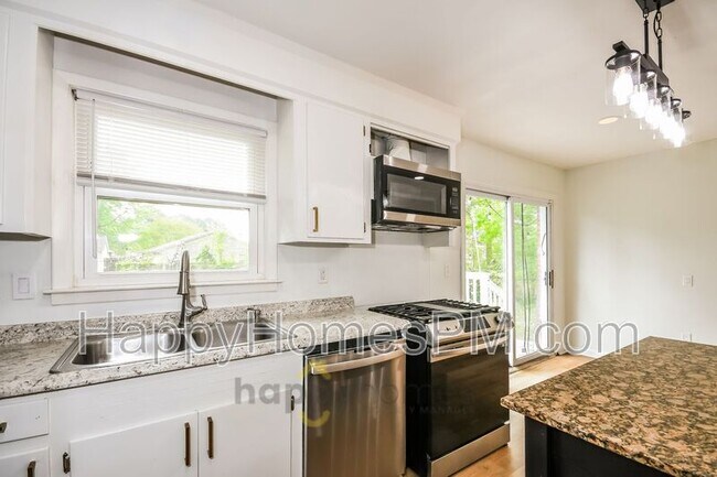 Building Photo - 2373 Otranto Rd