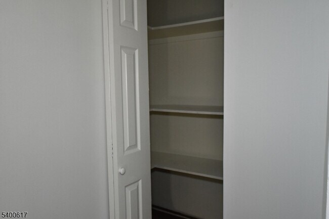 Building Photo - 129 Central Pl