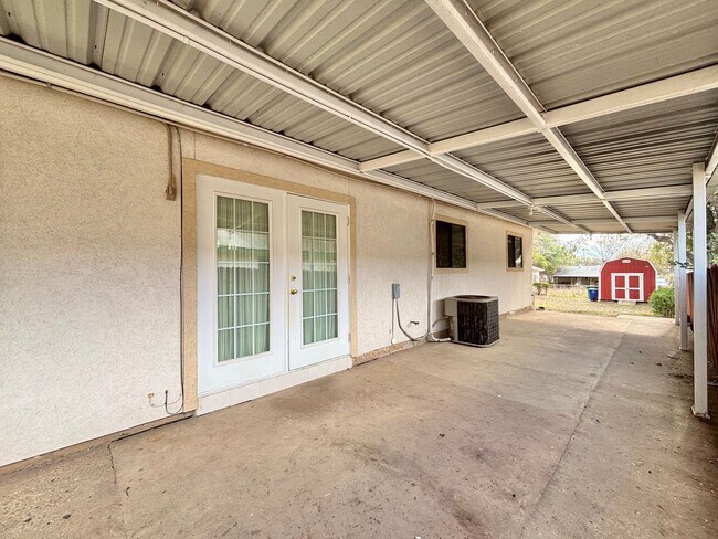 Building Photo - Beautiful One-Story Home in Woodlawn Hills!