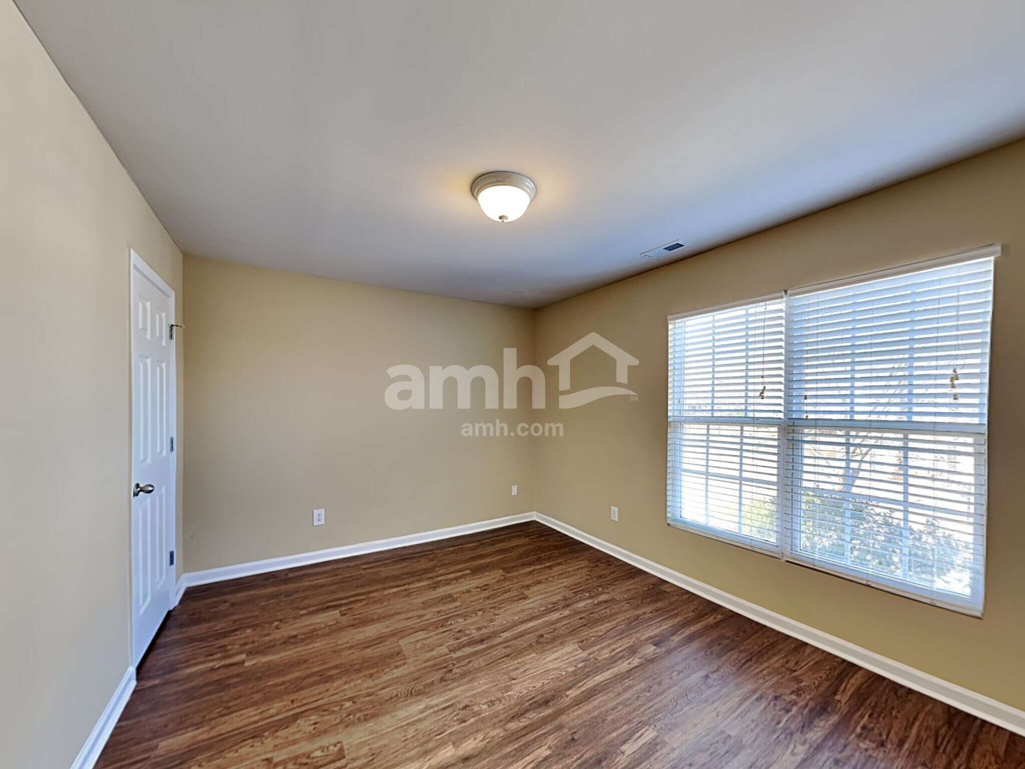 Building Photo - 5102 Wetlands Dr