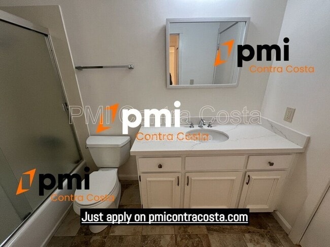 Building Photo - 2650 Jones Rd