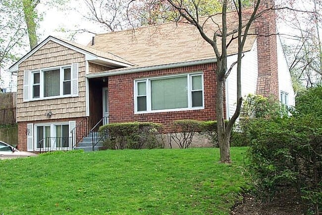 Primary Photo - 19 Preston Rd