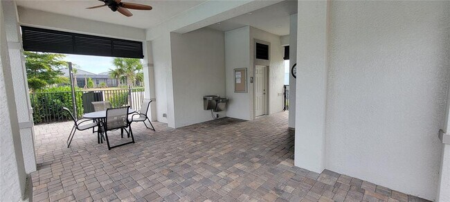 Building Photo - 14051 Heritage Landing Blvd
