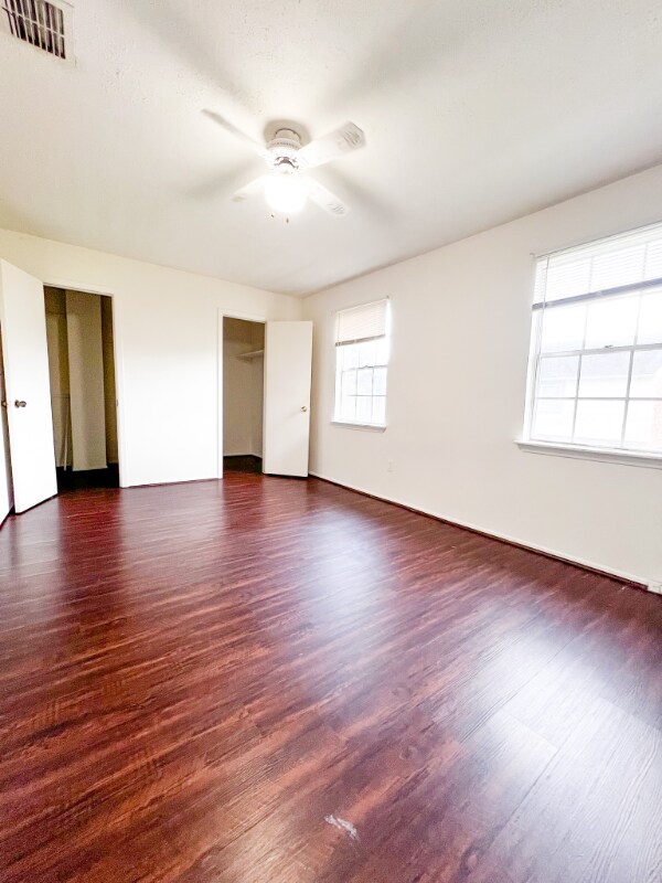 Building Photo - 12933 High Star Dr