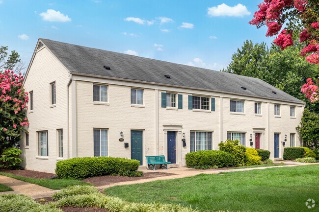 Building Photo - Brookville Townhomes