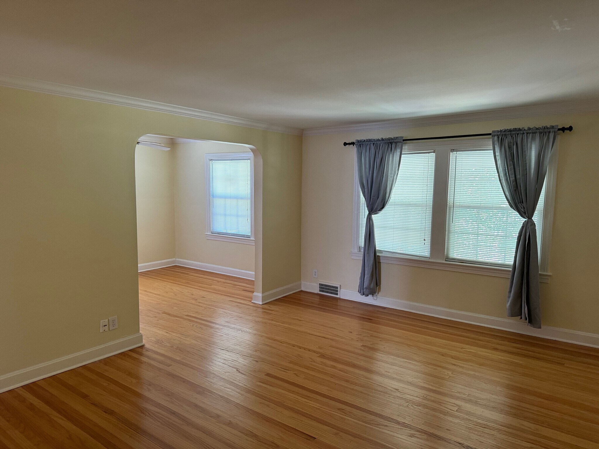 family room - 1420 Eastern Pkwy