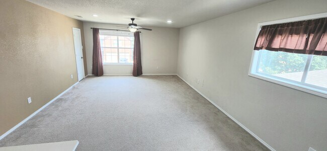 Building Photo - 8520 Cumberland Gap Dr