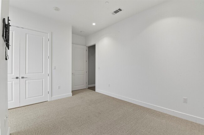 Building Photo - 4521 San Felipe St