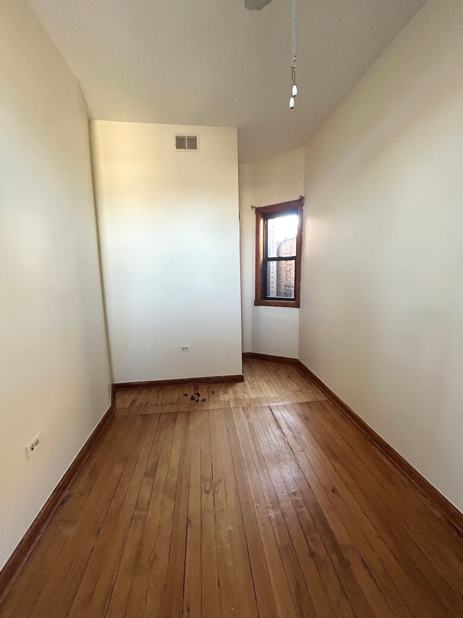 Building Photo - 2827 N Milwaukee Ave