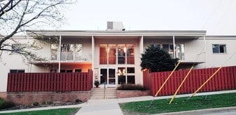 Building Photo - 410 6th Ave SW