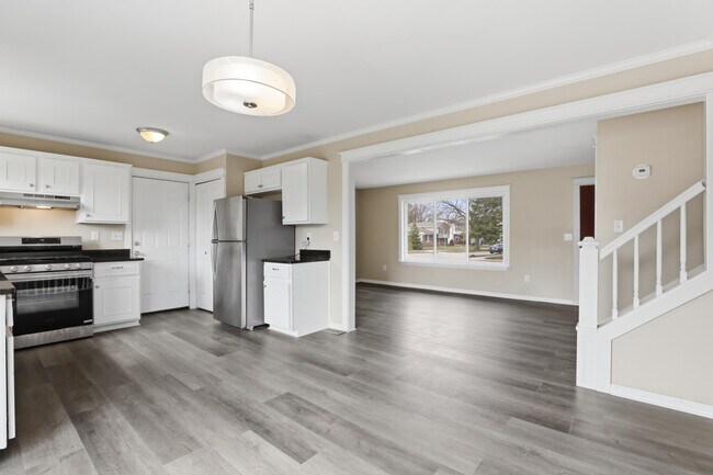 Building Photo - 41427 Larimore Ln