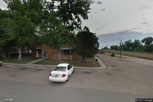 Primary Photo - Zephyr Apartments