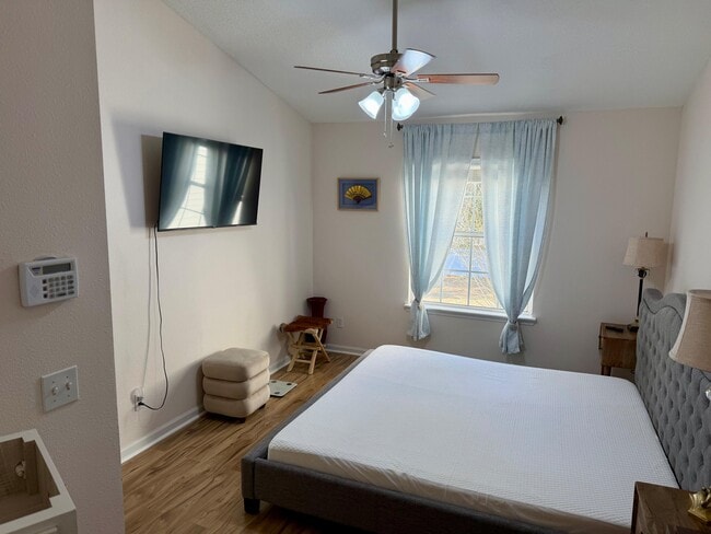 Building Photo - 575 Oakleaf Plantation Pkwy