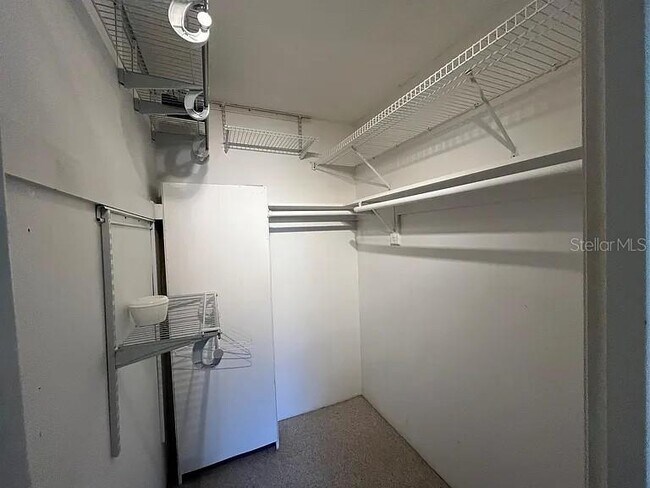 Building Photo - 995 La Guna Dr