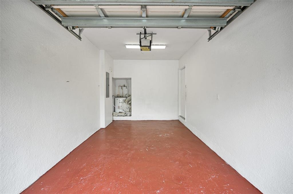 Building Photo - 1731 NW 94th Ave