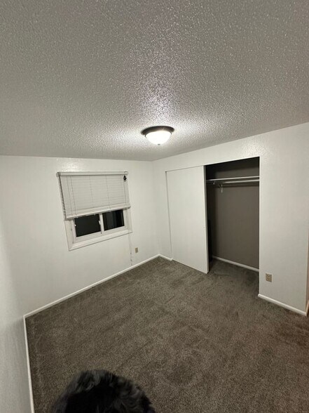 Building Photo - 3211 Ave F