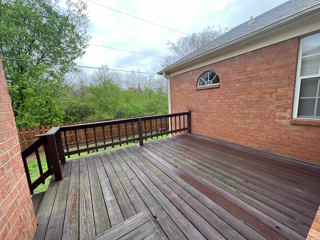 Building Photo - 9347 Garden Woods Dr