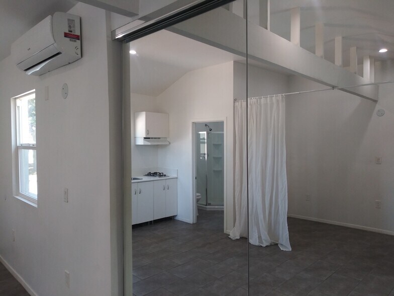 Building Photo - 6661 Enfield Ave