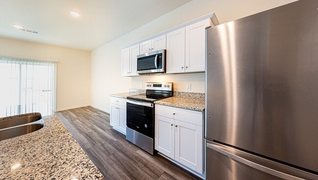 Building Photo - 507 Halifax Ct