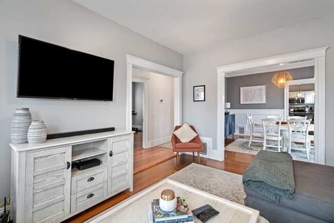 Building Photo - 176 Minot St