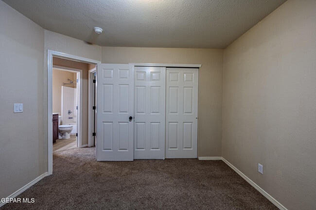 Building Photo - 14212 Otter Point Ct