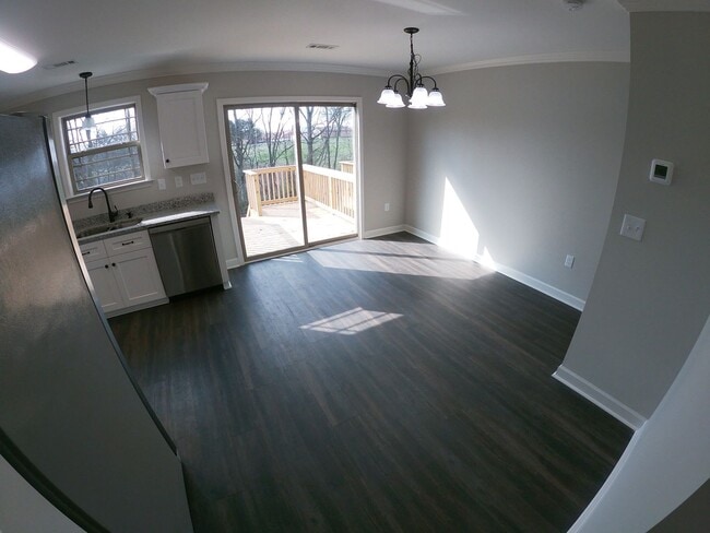 Building Photo - Townhome in the center of Hartsville!!