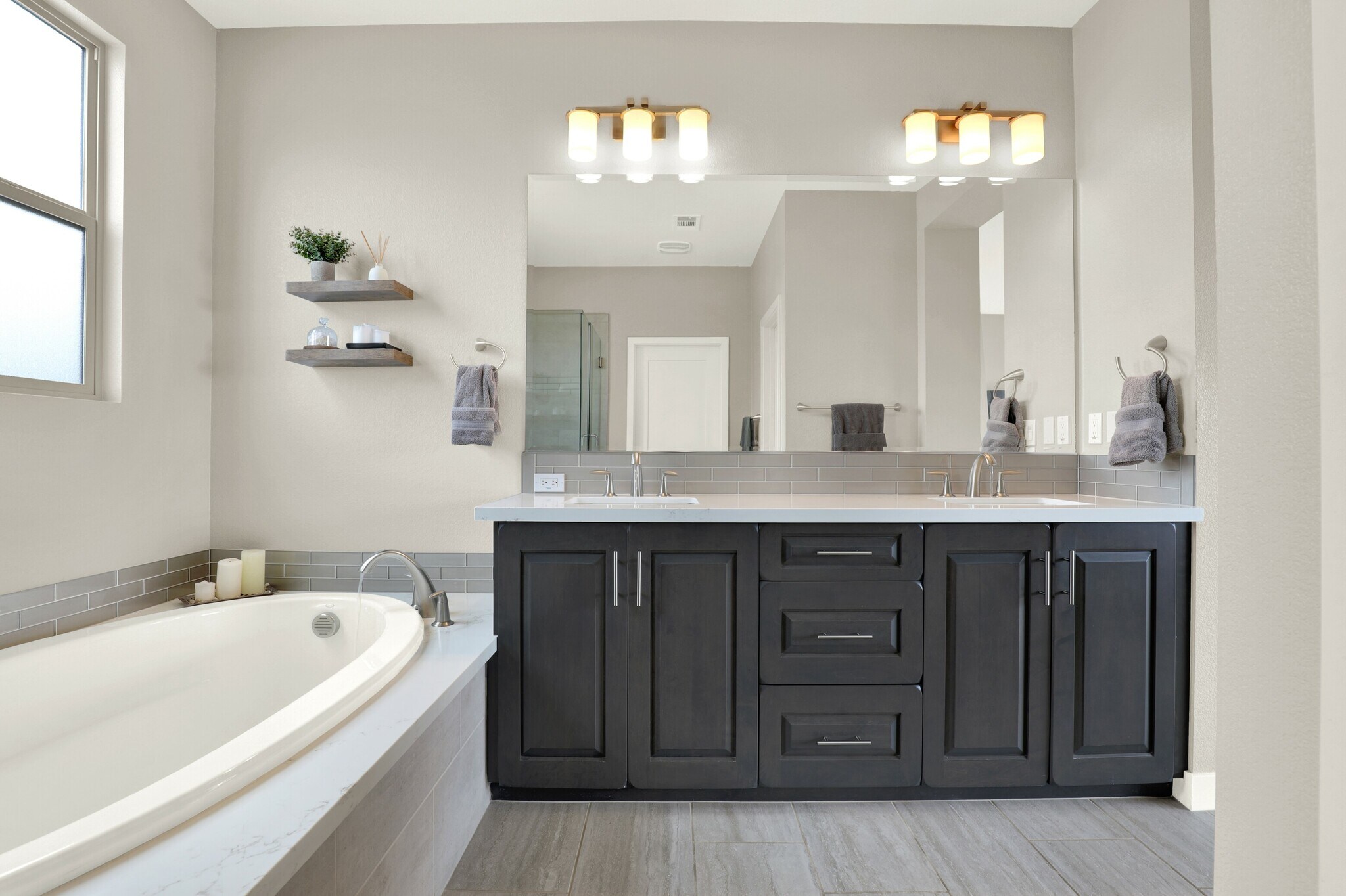 Primary Bath - 5988 Shaw Lopez Row