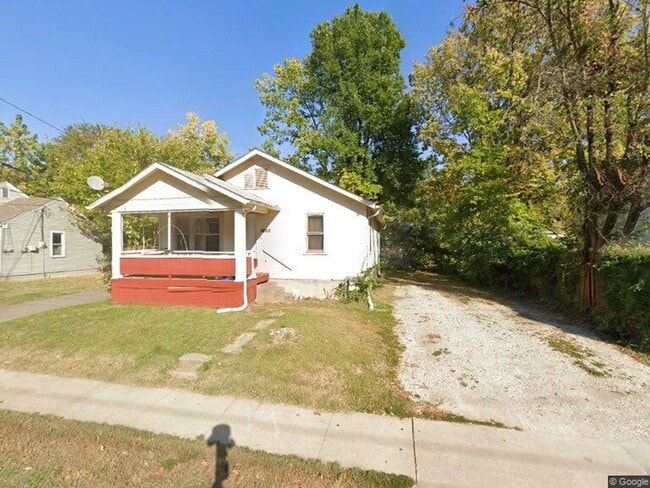 Primary Photo - 2 Bed 1 Bath Home