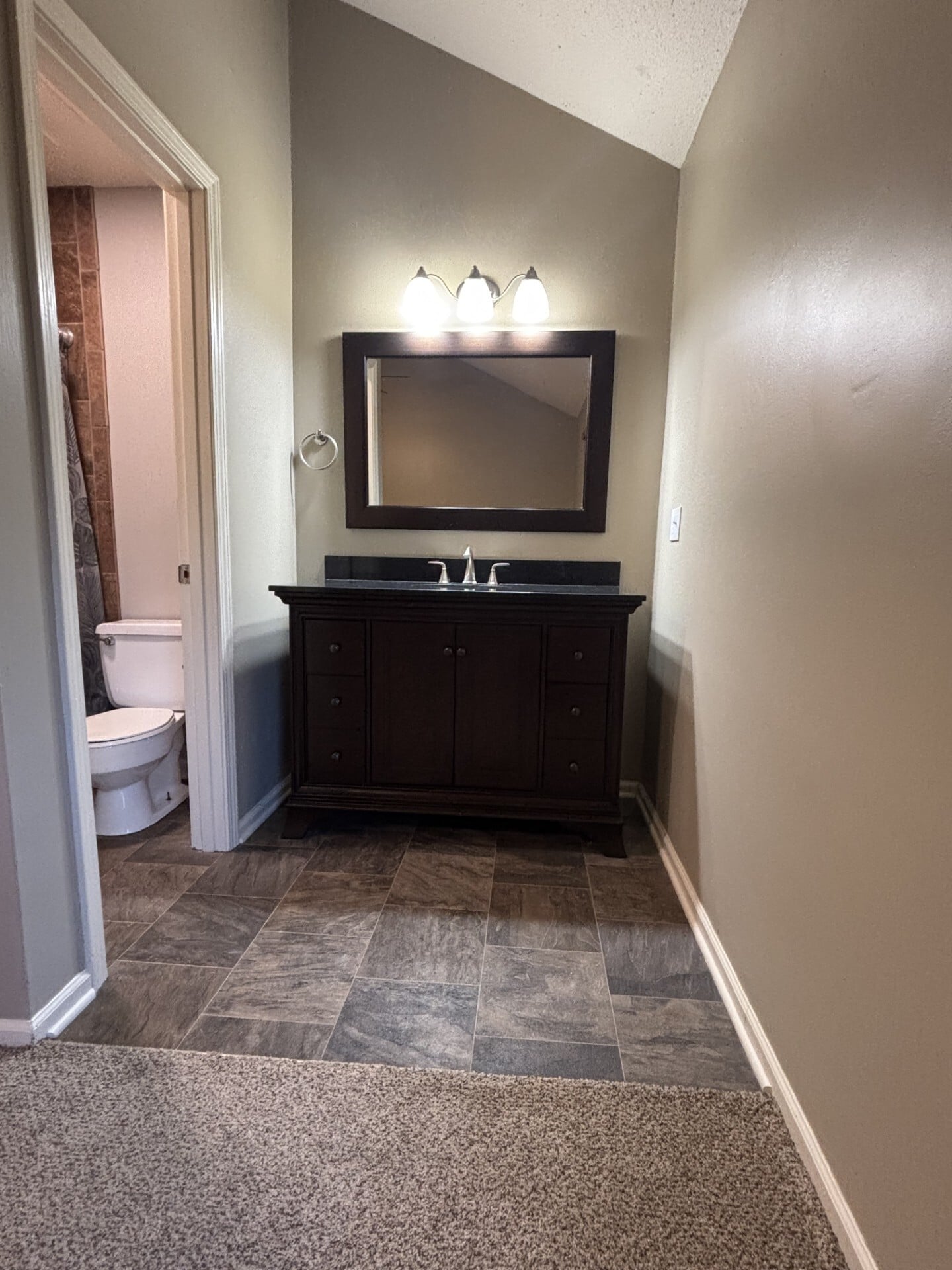 Building Photo - 3708 NE 72 Terrace