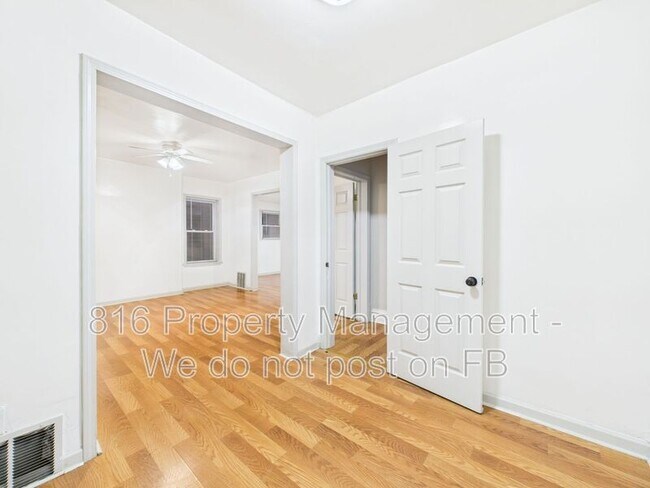 Building Photo - 2710 Park Ave