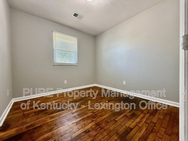 Building Photo - 3616 Grace Dr