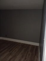 Building Photo - 1636 W 3rd St