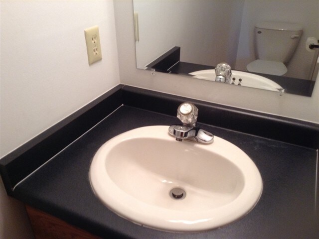 Building Photo - 430 E Clancy St