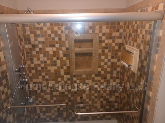 Building Photo - 1133 Molokai Dr