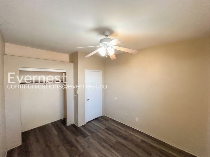 Building Photo - 2701 Old Bear Canyon St