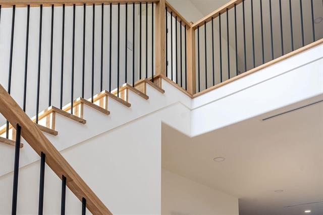 Building Photo - 3761 Seguin Dr