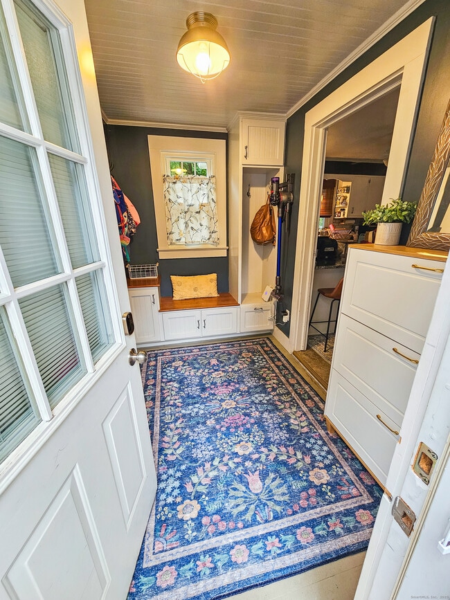 Building Photo - 41 Pequot Trail